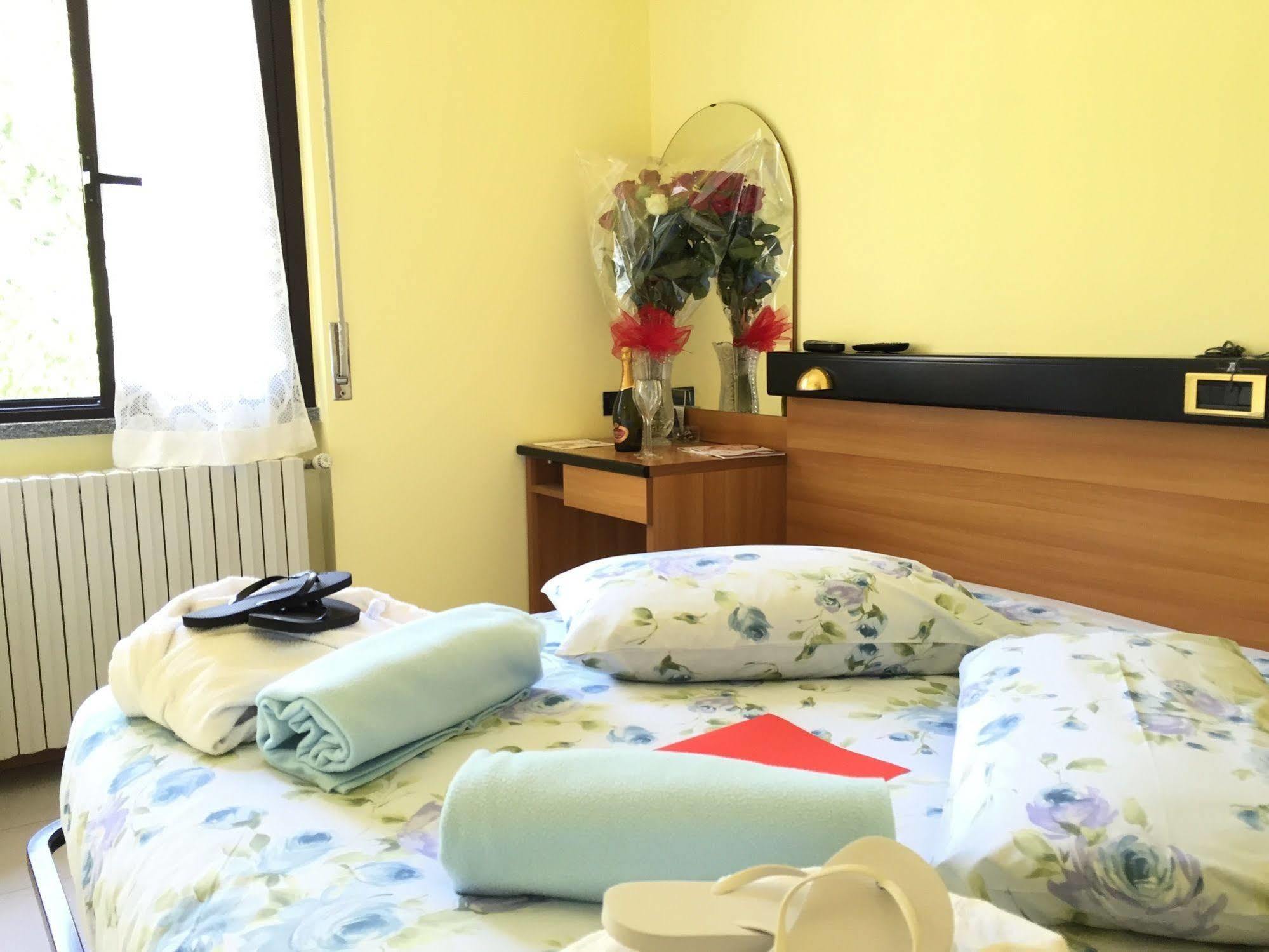 Albergo Sala Вальброна Экстерьер фото