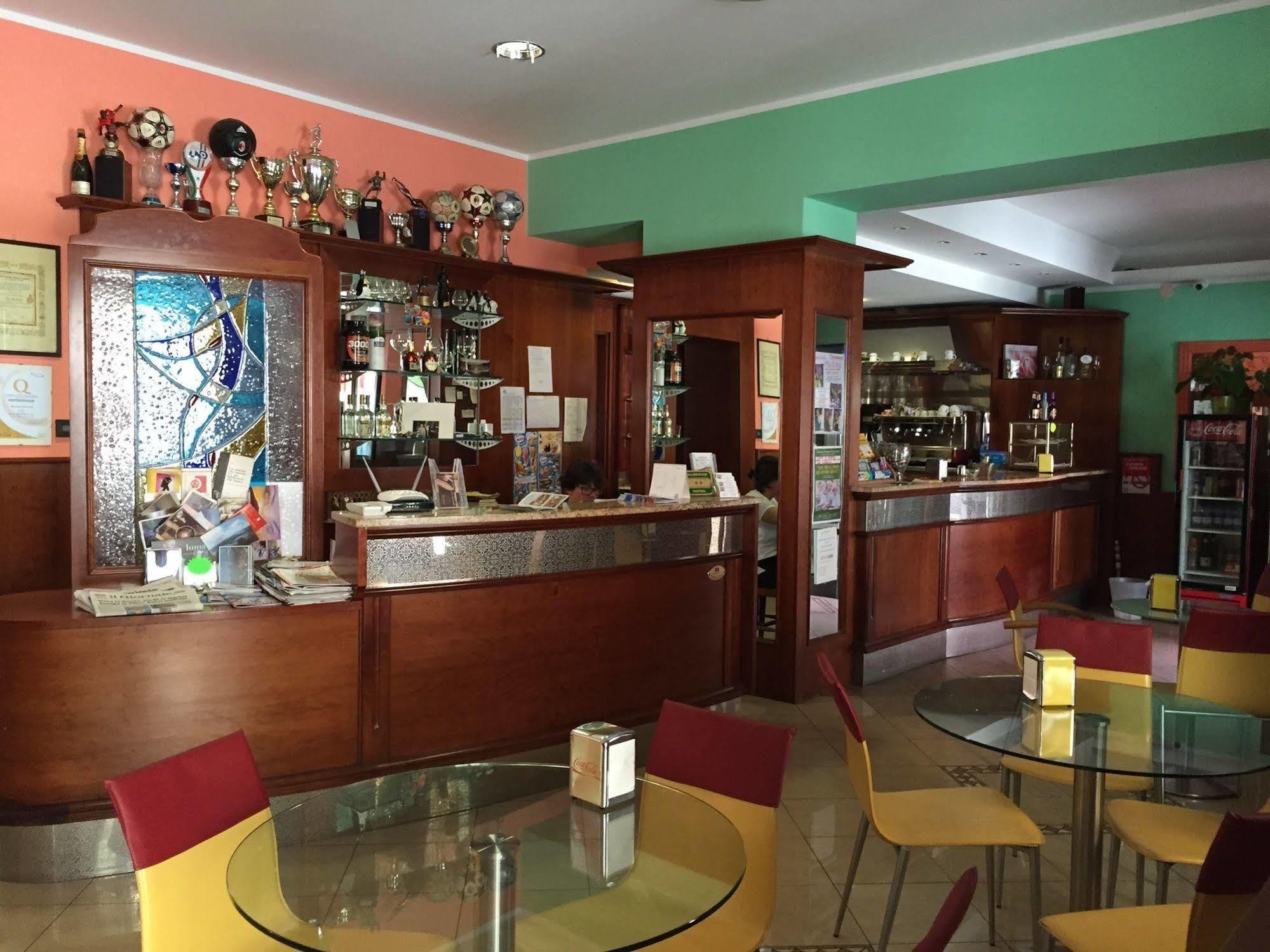 Albergo Sala Вальброна Экстерьер фото